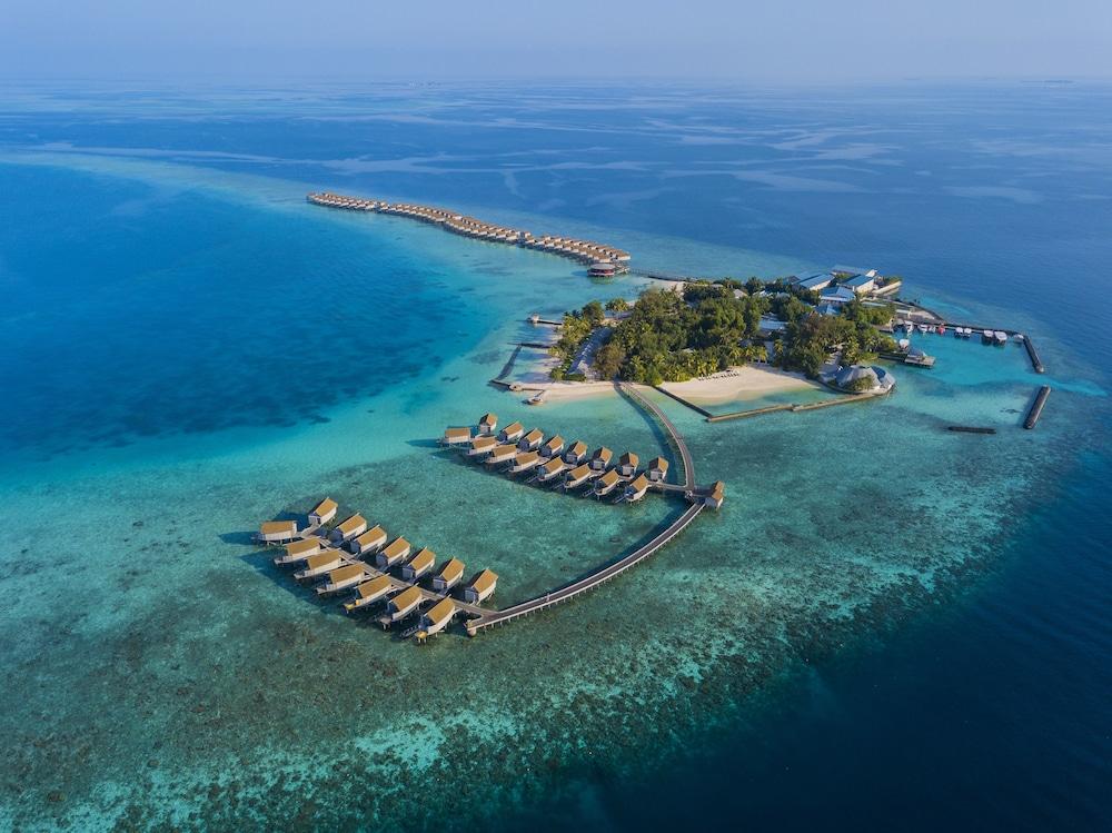 Centara Ras Fushi Resort & Spa Maldives, 
