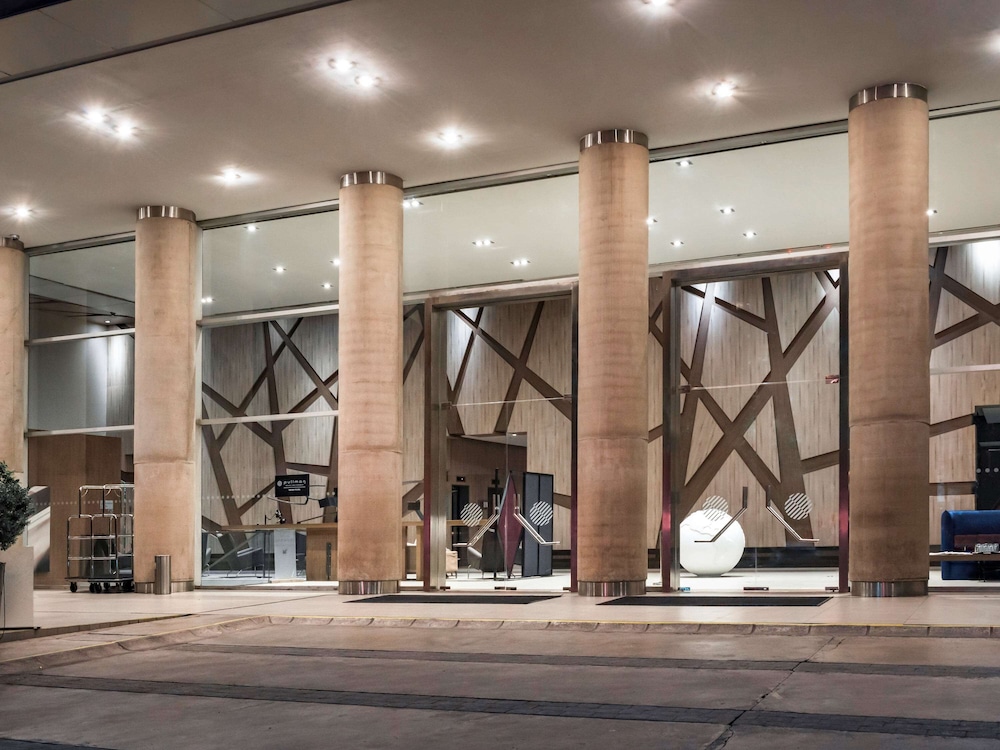 Pullman Santiago Vitacura (Ex Atton)