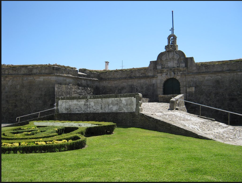 Flight + Hotel to Oporto